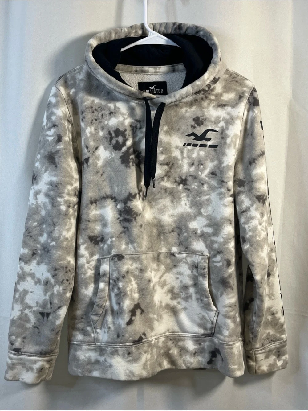 Hollister Men's Gray & Black Tie-Dye Crewneck Hoodie